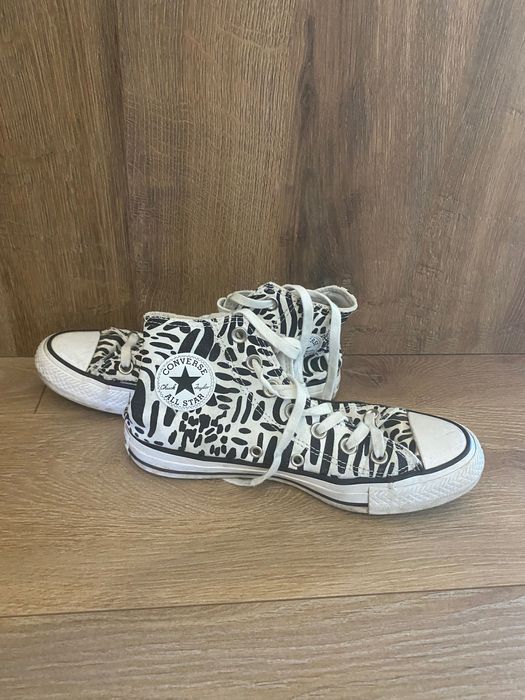 Converse czarno białe