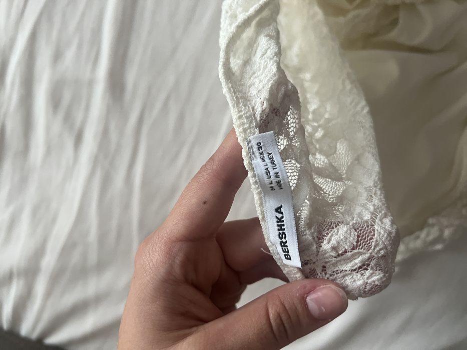 Top branco de renda