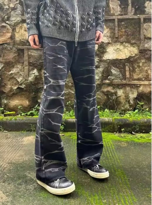 Джинси з модним принтом