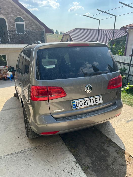 Volkswagen touran 1.6 дизель автомат 2011рік