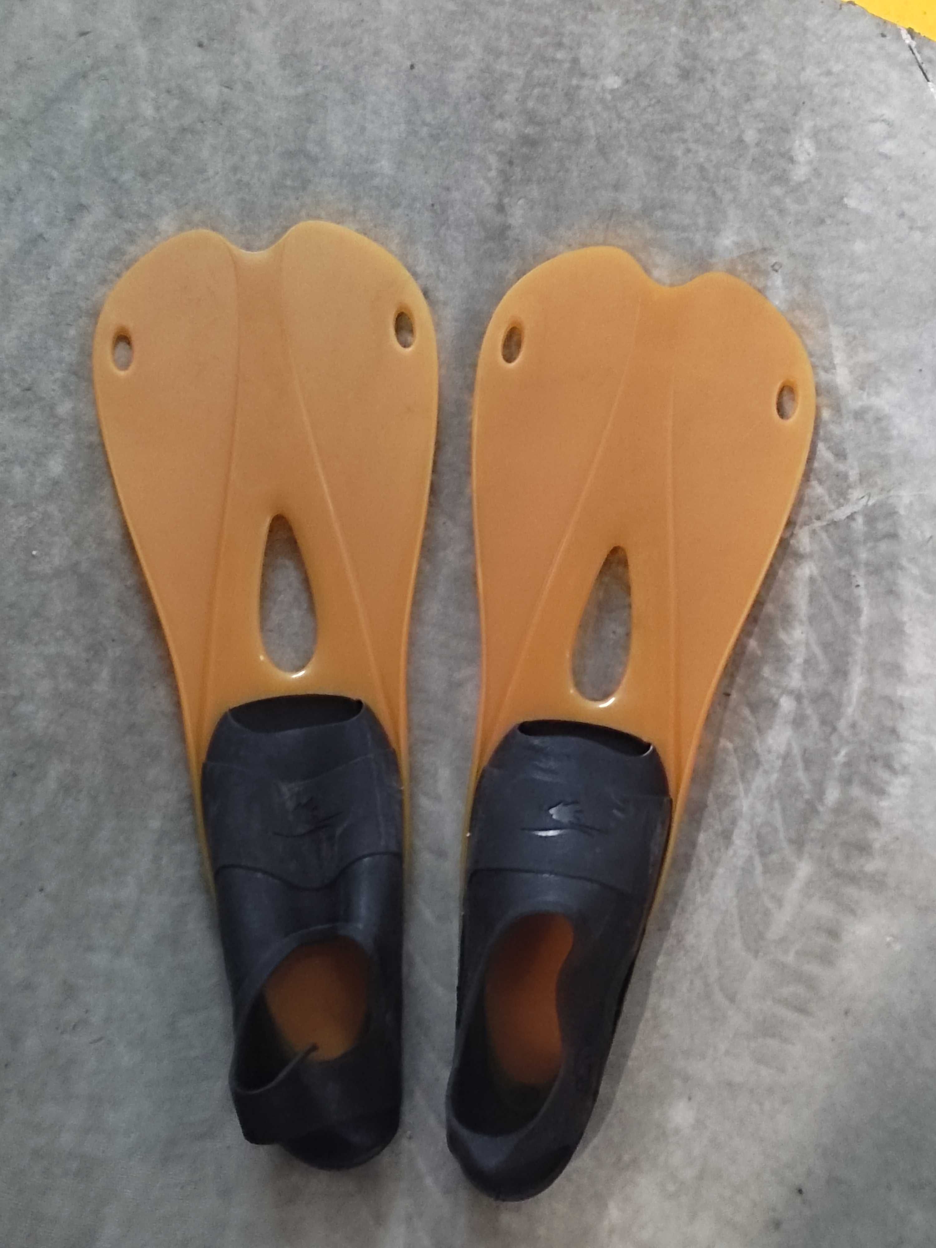 Barbatanas de snorkeling e mergulho