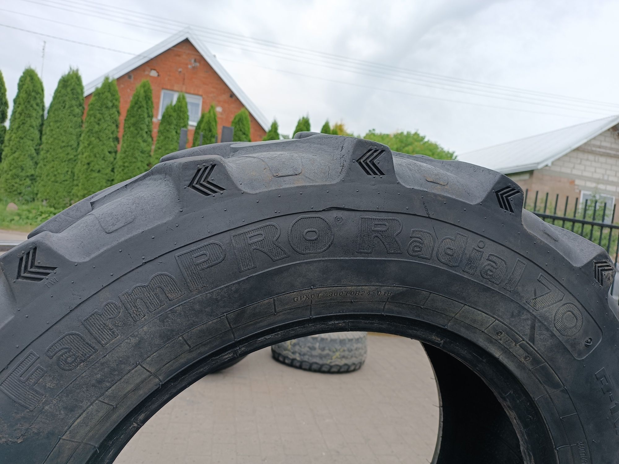 360/70R24  Alliance FarmPRO Radial 70  12.4R24