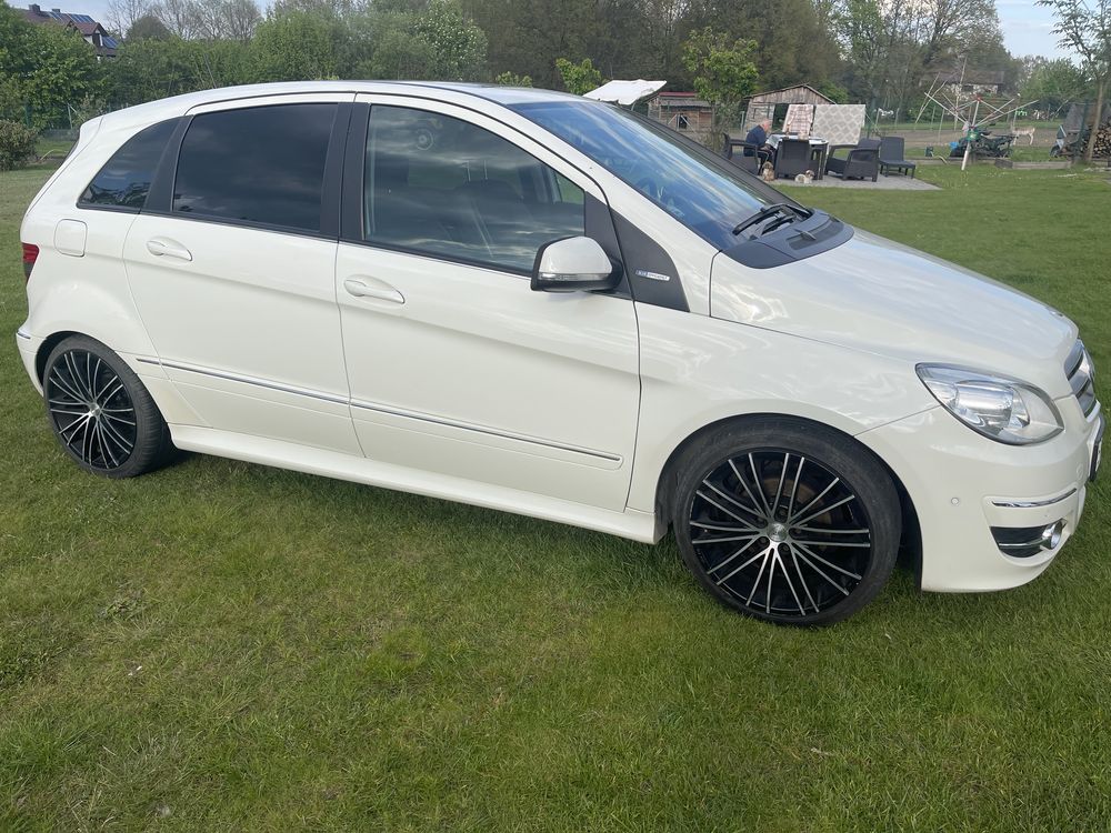 Mercedes Benz B 160