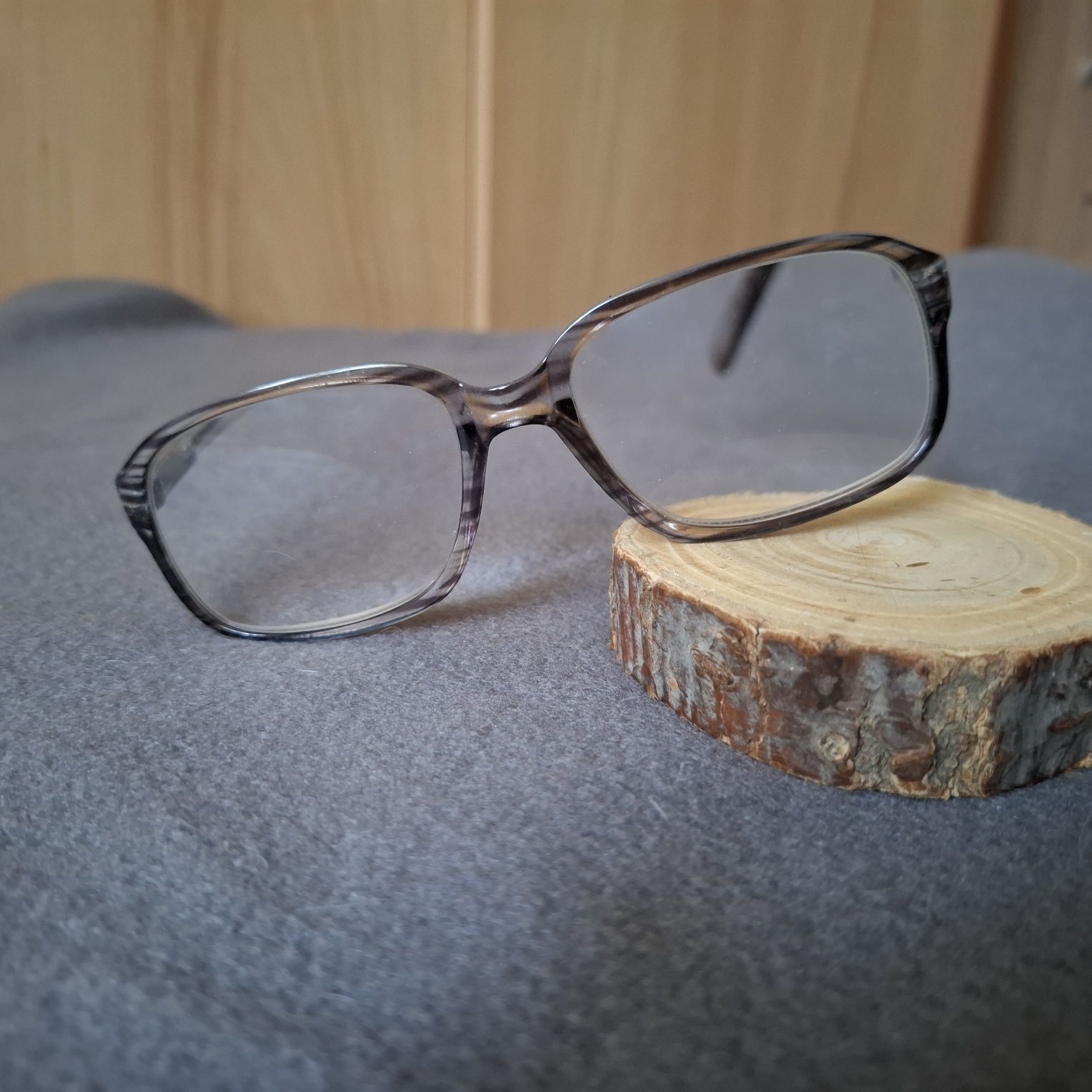 Okulary do czytania +4