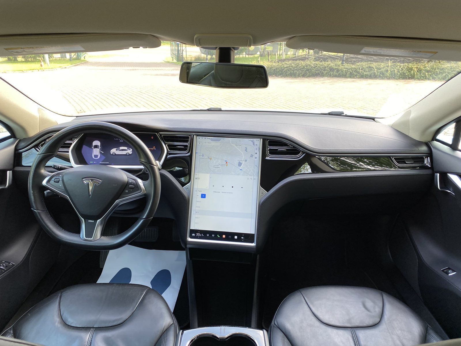 Tesla Model S 60 кВт.