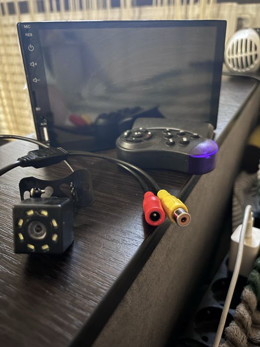 Продам 2din автомагнітола 7 дюймів екран. Майже нова