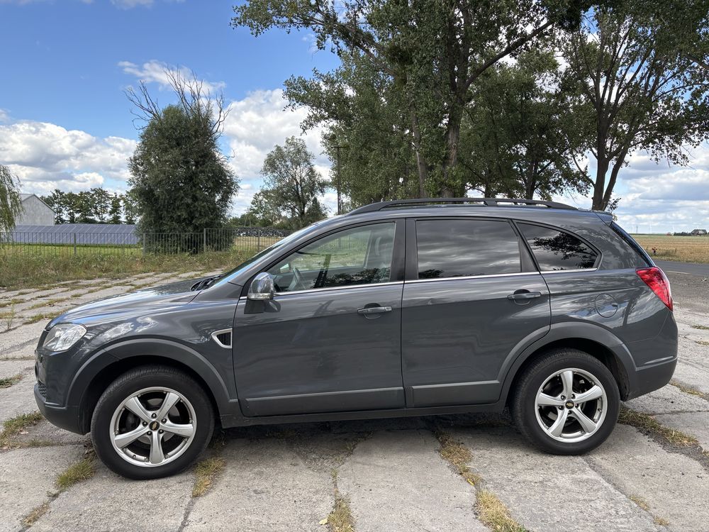 sprzedam Chevrolet Captiva LT 4x4 7-osobowy