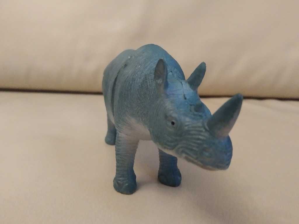 Figurka nosorożec dla dziecka