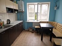 ПРОДАМ!!! 3 кімнатна квартира  з ремонтом і меблями в тихому районі