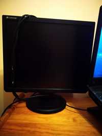 Monitor 17" de marca HP e 15".marca Gateway