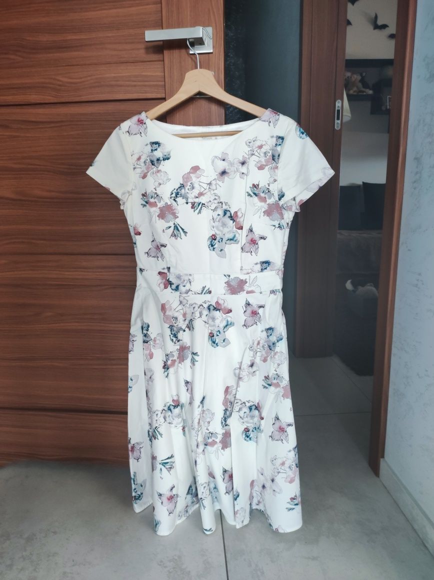 Elegancka sukienka Tatuum 36