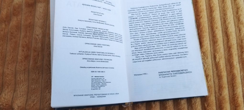 Popularny Atlas Świata, 1990
Książka używana w uszanowanym stanie posi