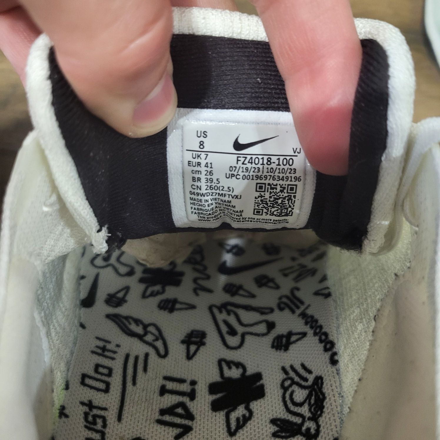 Оригінальні кросівки Nike Zoomx Invicible 3