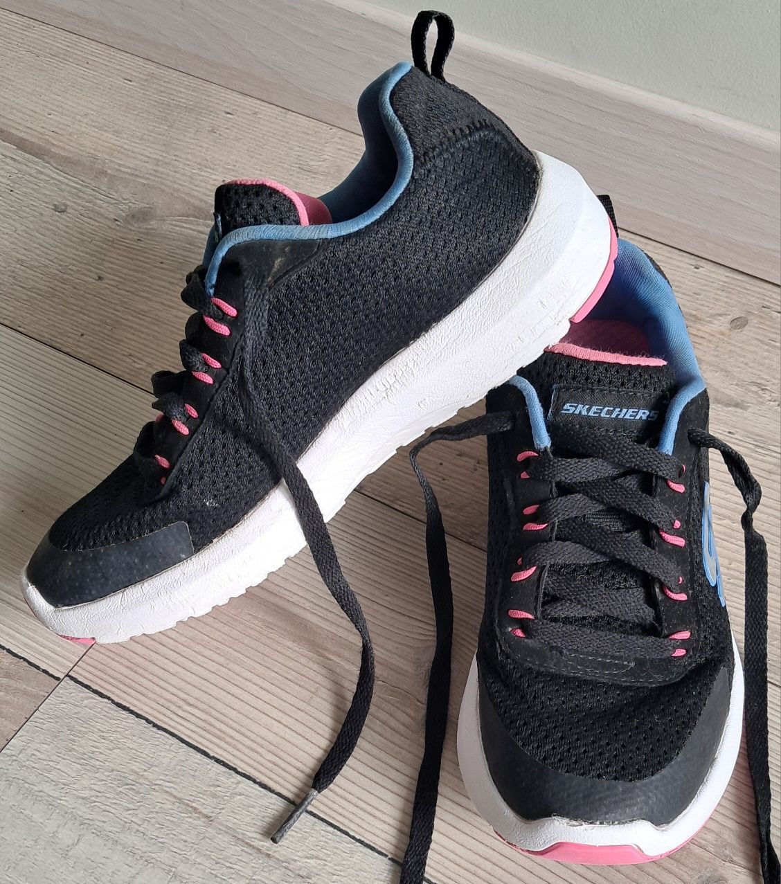 Кросівки Skechers (р.31)