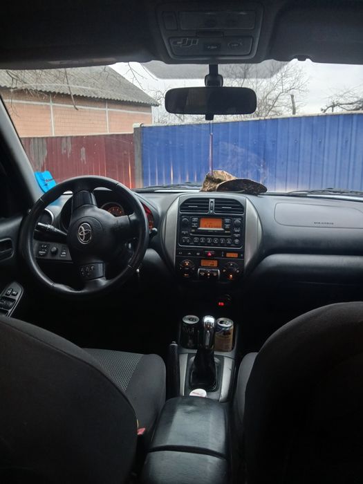 Продаж - обмін тойоту раф 4