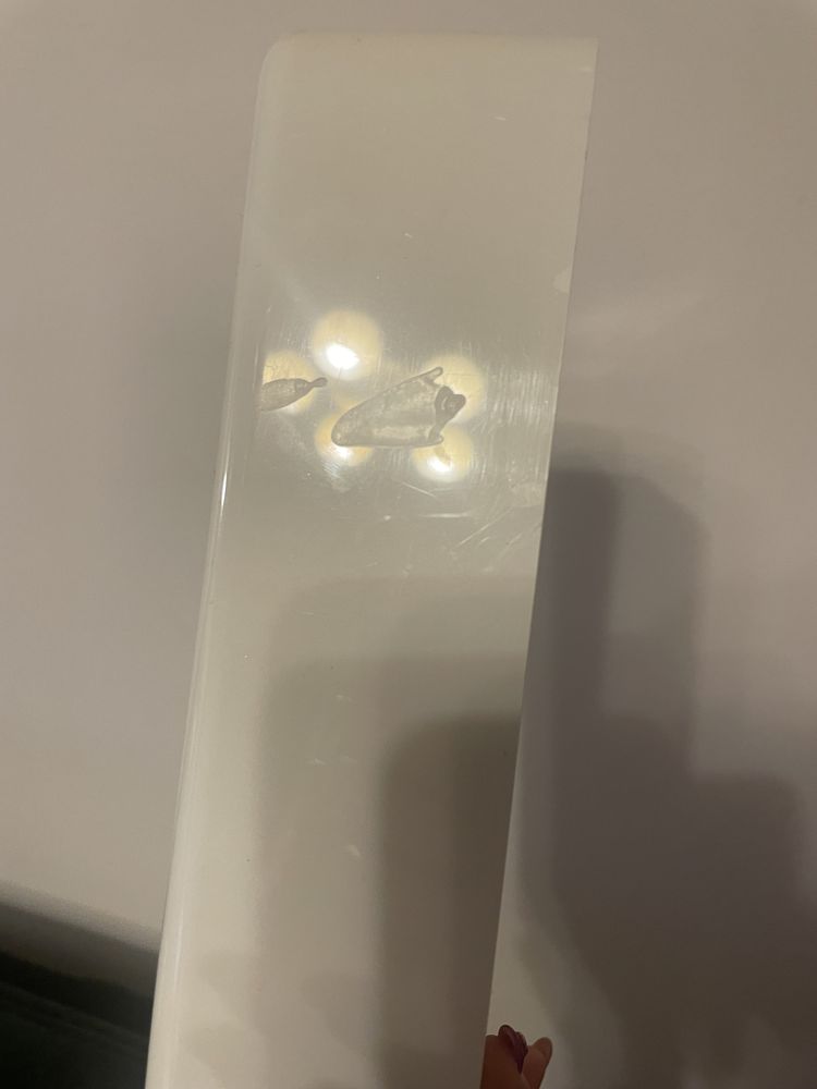 Plastikowy dozownik pojemnik z plamą etui na chusteczki biały