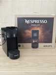 Máquina de Café Krups Nespresso Essenza Mini XN1108 Preto