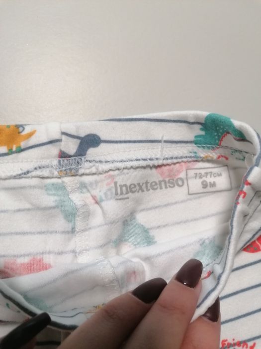 Pijama às Riscas com Dinossauros de Bebé