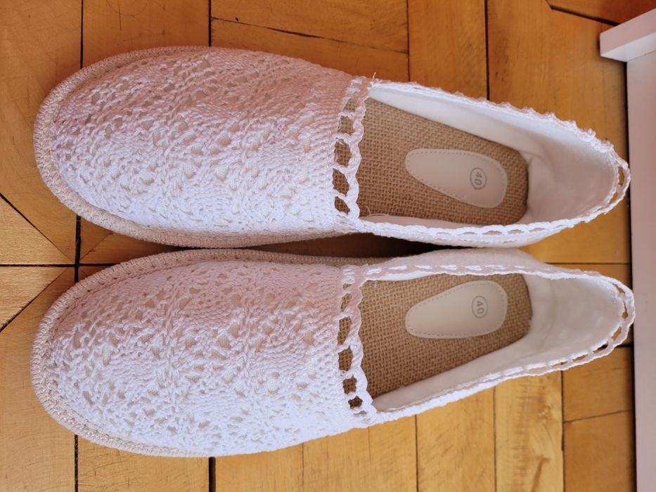 Białe espadryle 40