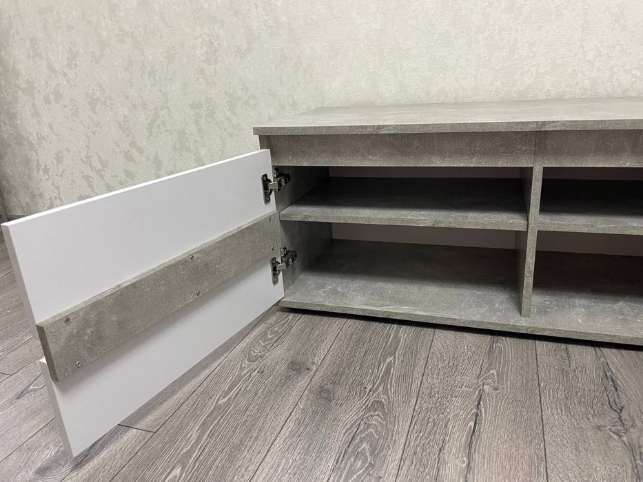 Продається нова сучасна ТВ тумба у вітальню.