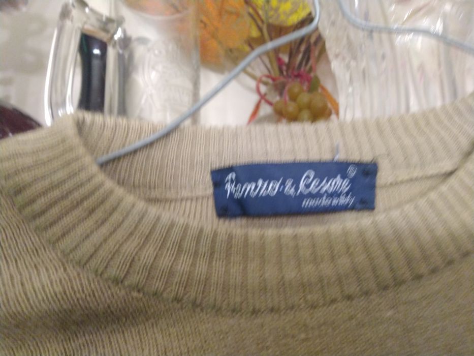 Beżowy sweter Renzo