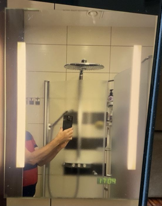 Lustro łazienkowe, podświetlane, podgrzewane z zegarkiem 60/80 cm