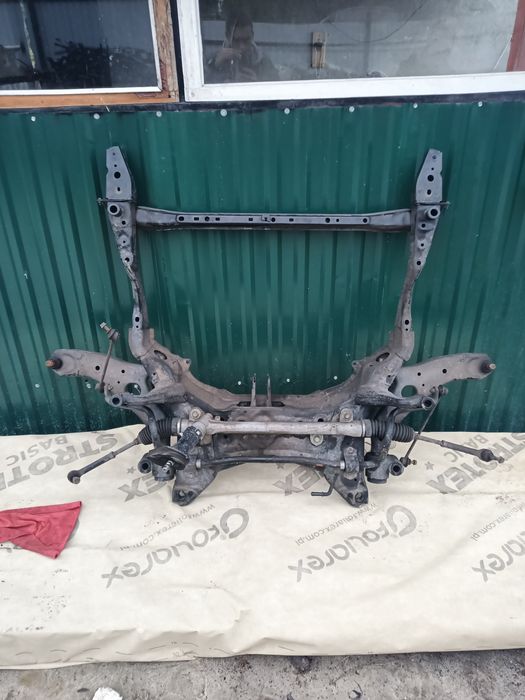 Підрамник передній CX5