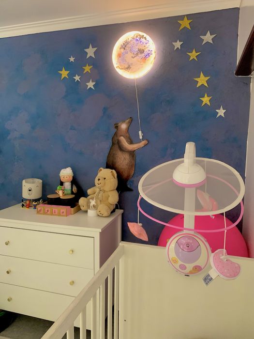 Berco  com gavetas e caixa musica de musica