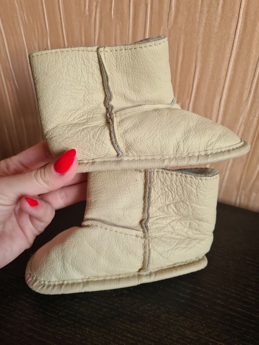 Дитячі бежеві кімнатні угги капці натуральної шкіри 11.5 см розмір