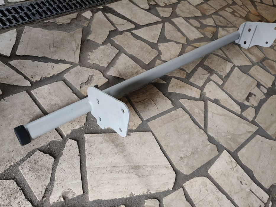 Belka zderzaka tylnego Mitsubishi L200