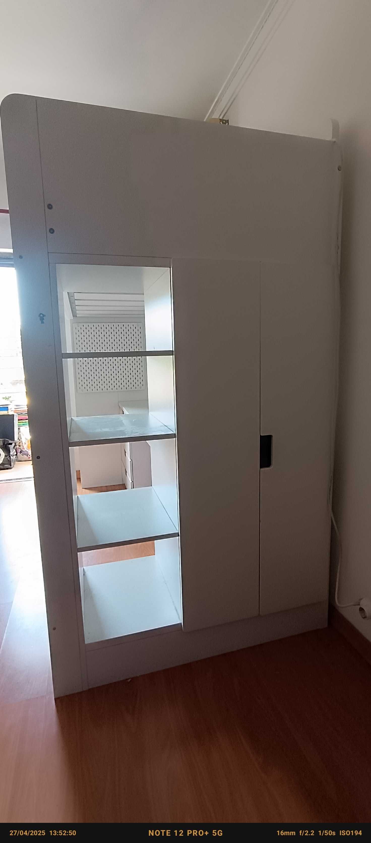 Vendo cama com guarda roupa e secretária usado em bom estado