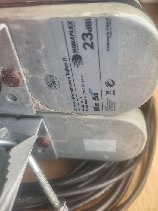 HUAWEI B818 -263 Router na kartę sim z antenami zewnętrznymi.