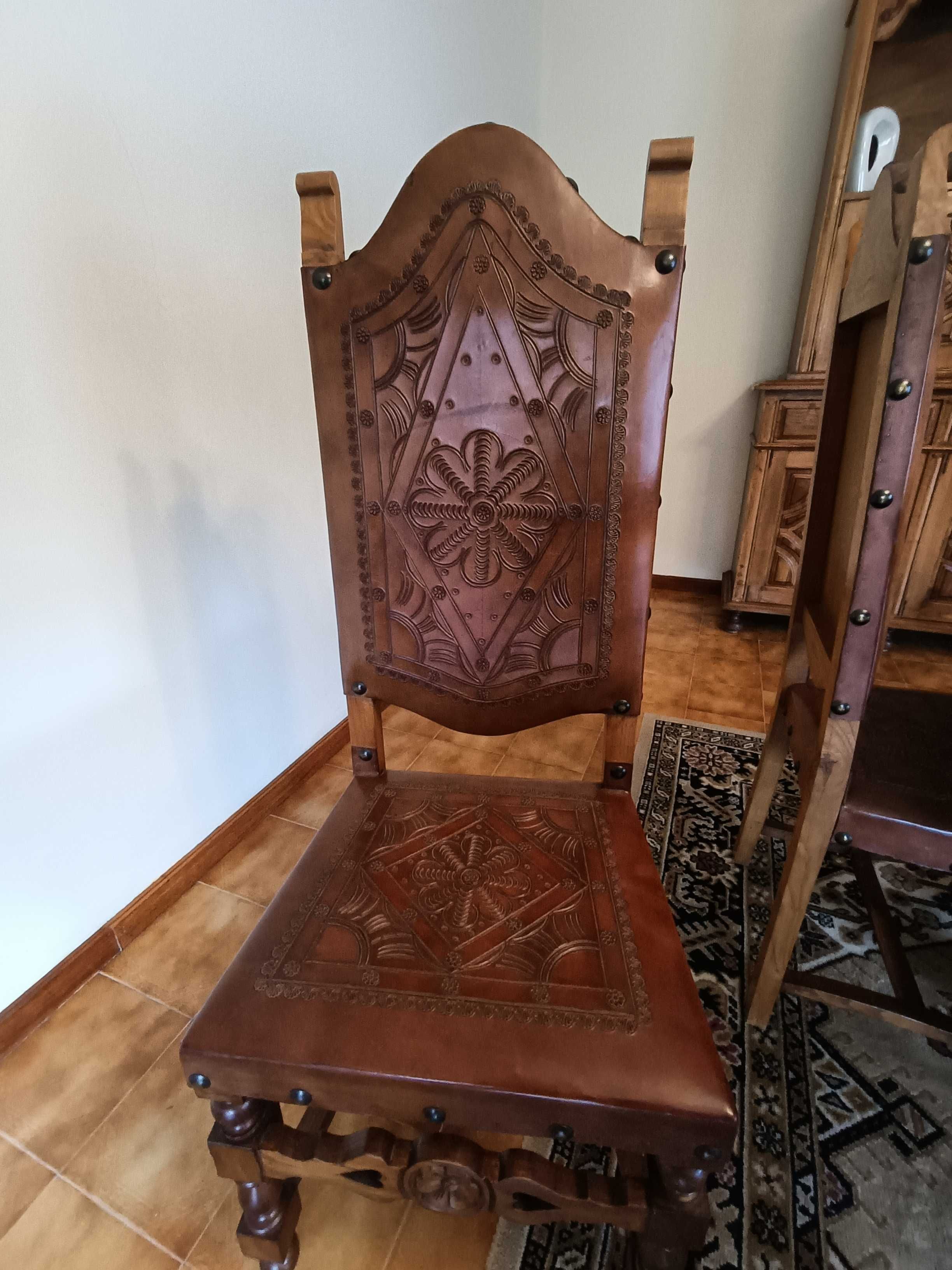 Oportunidade VINTAGE = Mesa + 8 cadeiras