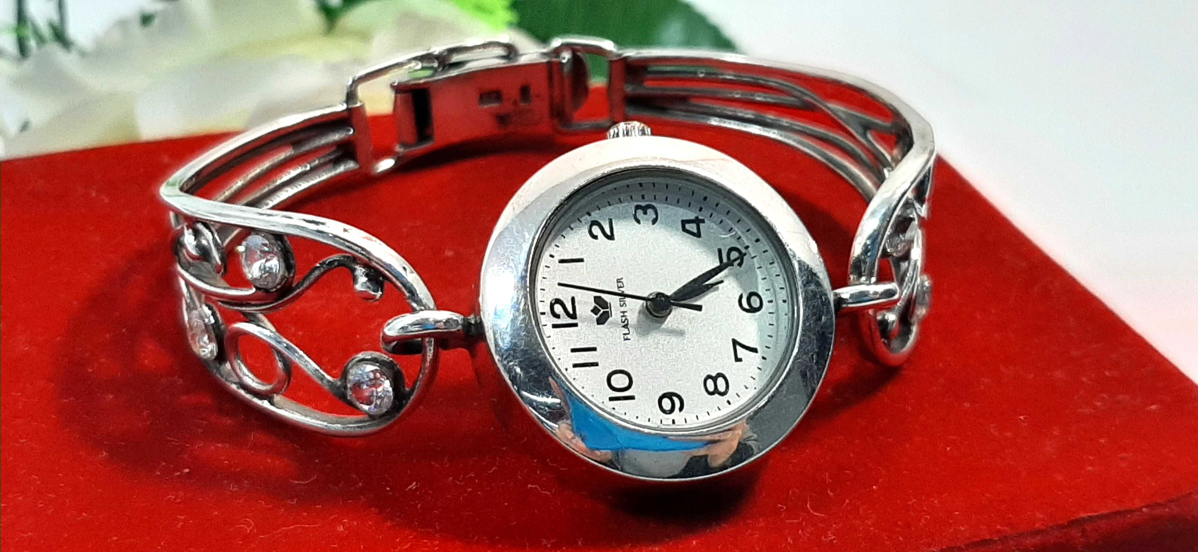 Piękny srebrny zegarek  33,79  g !