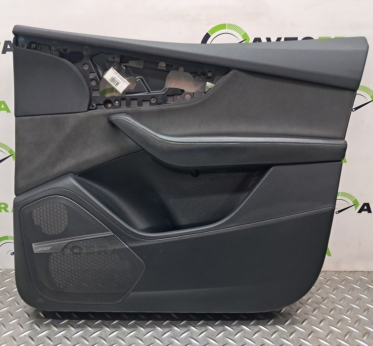 Обшивка двери карта дверная передняя правая AUDI Q7 4M 4M0867104FWFA