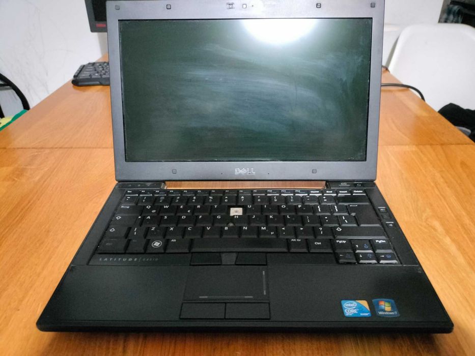Laptop Dell Latitude E4310 stan jak na zdjęciach przywieziony z niemie