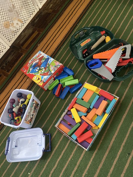 Дитячий набір інструментів, гра Джанга, пазли