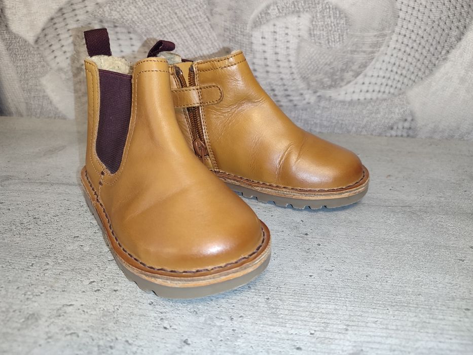 Next/ шкіряні на овчині сапожки дитячі / EUR 24