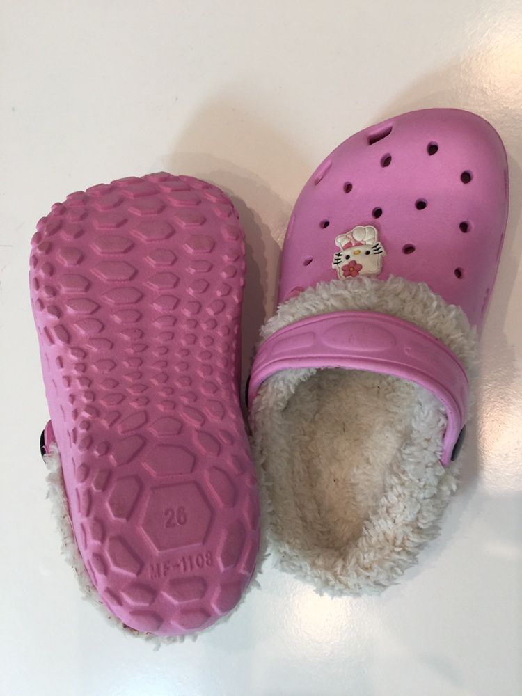 Crocs de Inverno 26 Hello kity a estrear