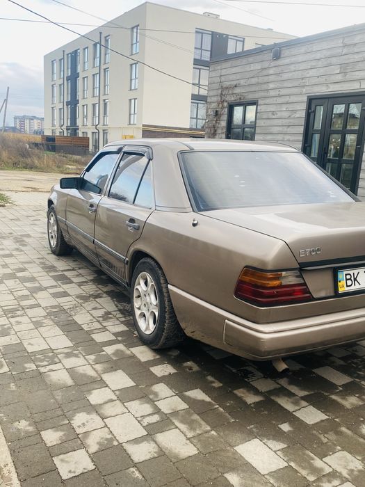 Продам свій власний автомобіль