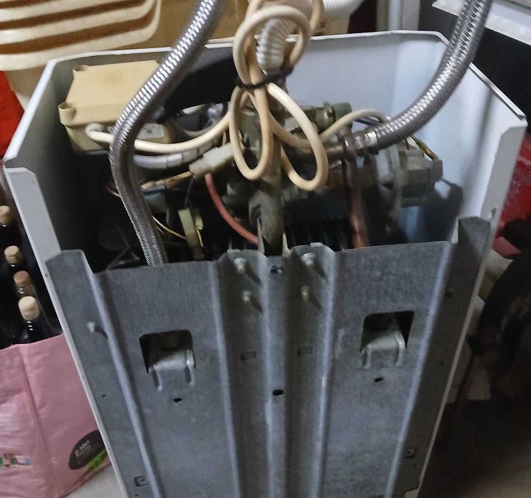 Vende-se esquentador usado