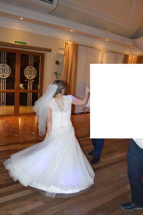 Suknia ślubna r. 40