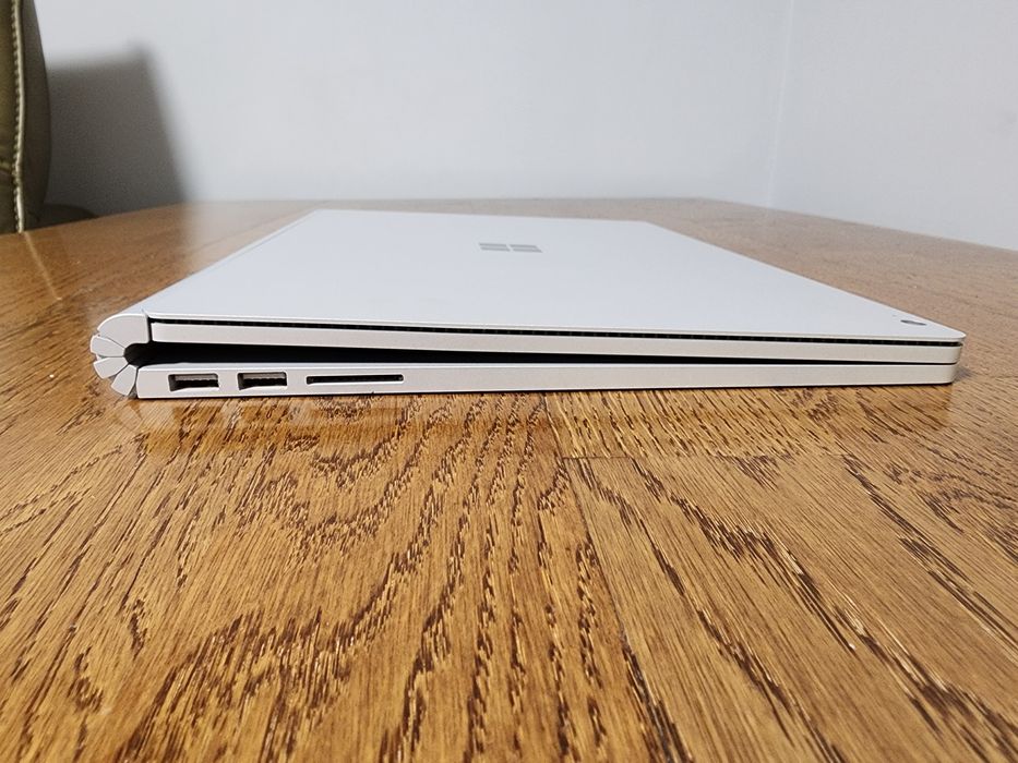Surface BOOK 3 13.5" i5 8/256 Wind 11Pro