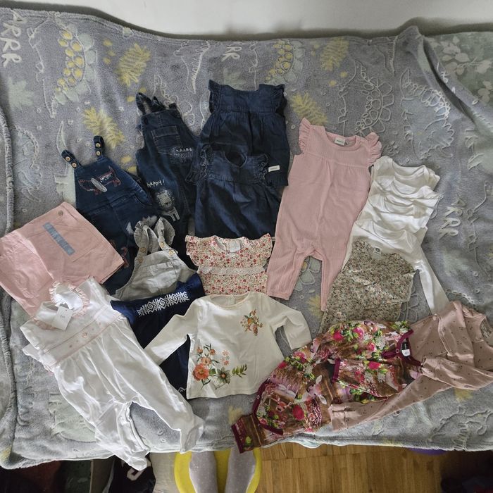 Paka ubran dla dziewczynki 62-68