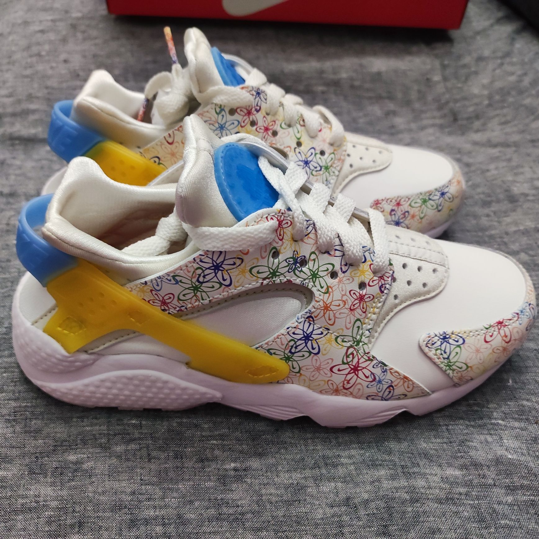 Nike 38.5 nowe  „Floral Swoosh"