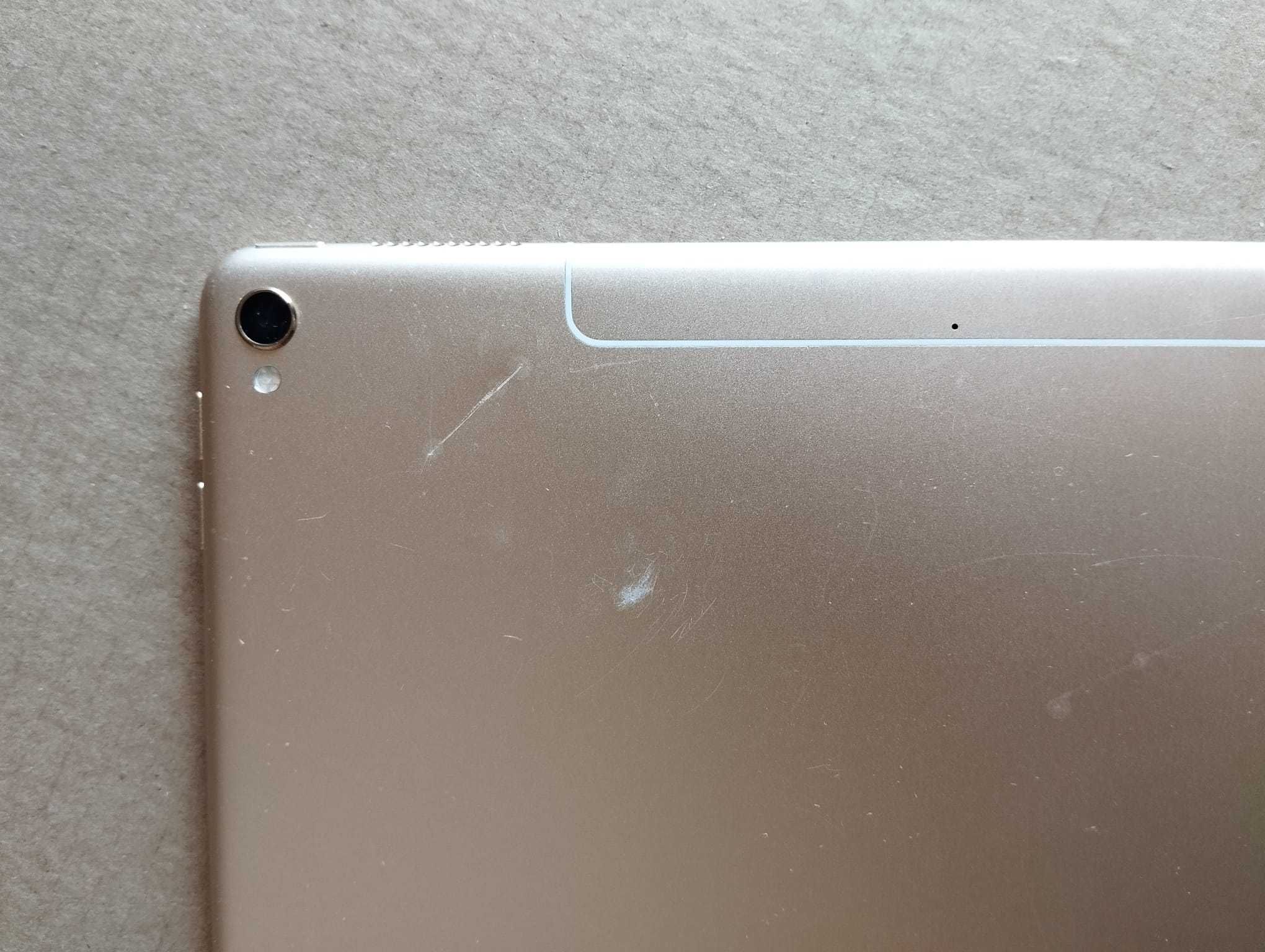 iPad Pro 12.9'' (2a geração) - Rosegold