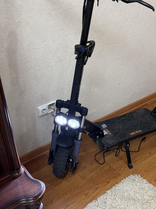 Електро самокат kukirin m5 pro