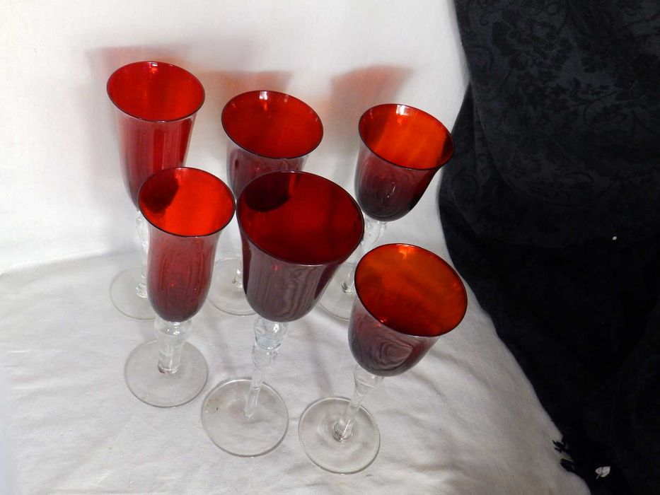 Фужеры цветные .