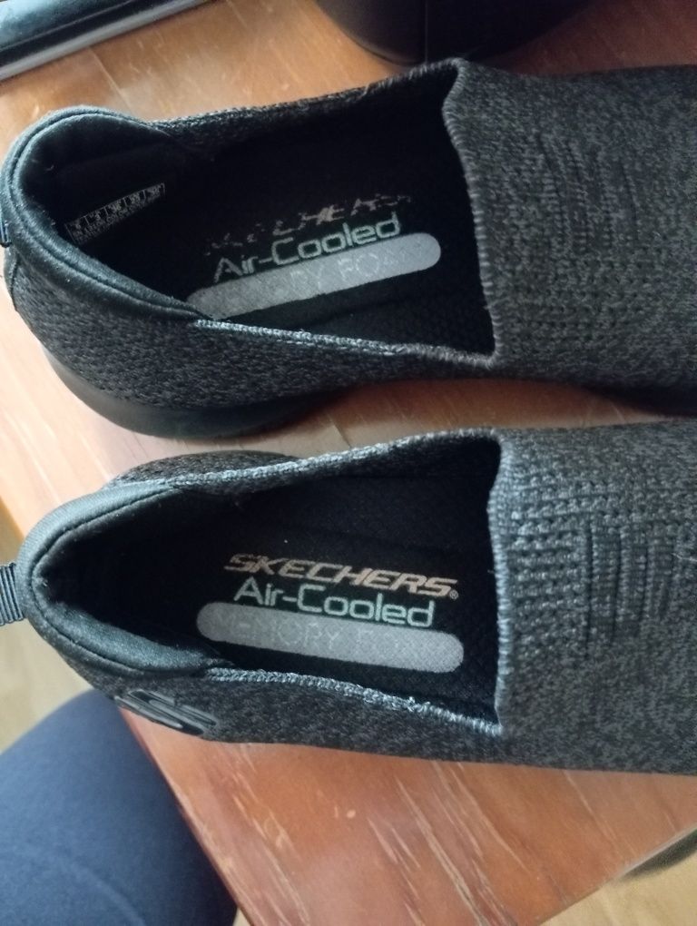 Tênis skechers tam 36