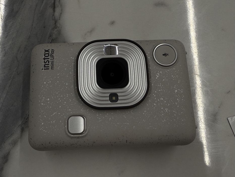 Фотокамера миттєвого друку